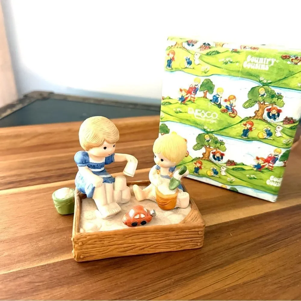 Vintage Country Cousins Figurine Polly & Skip Playing in Sandbox 1985